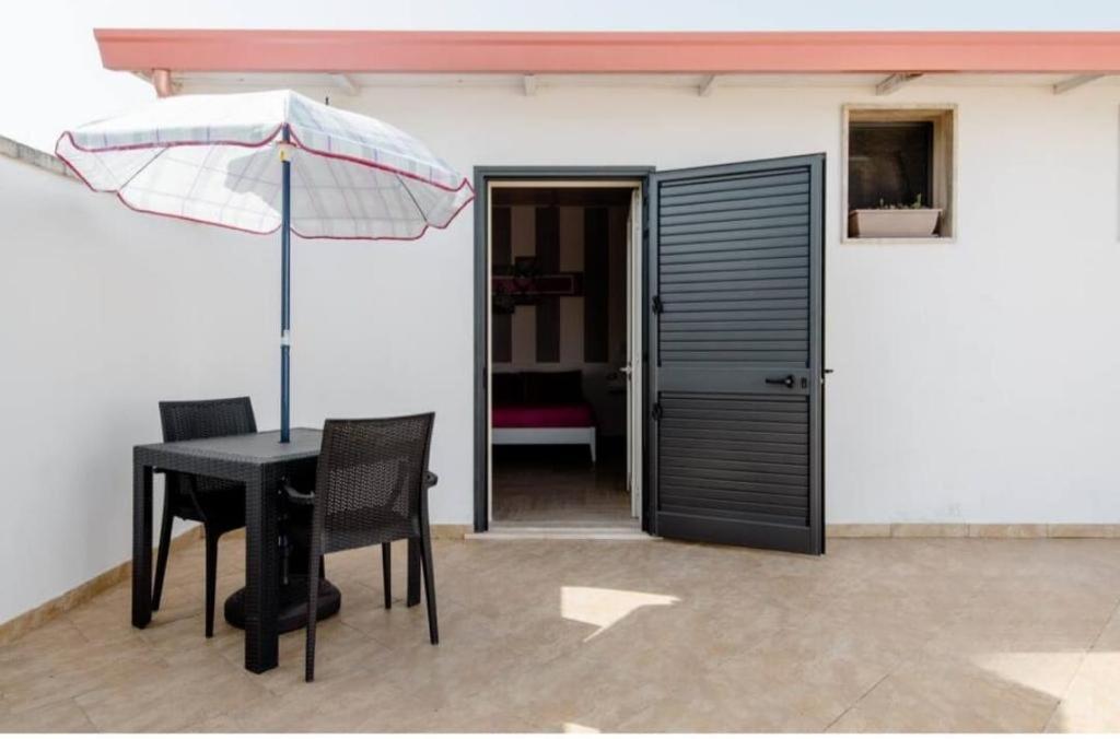 Briciola'S Rooms Porto Cesareo Exterior photo